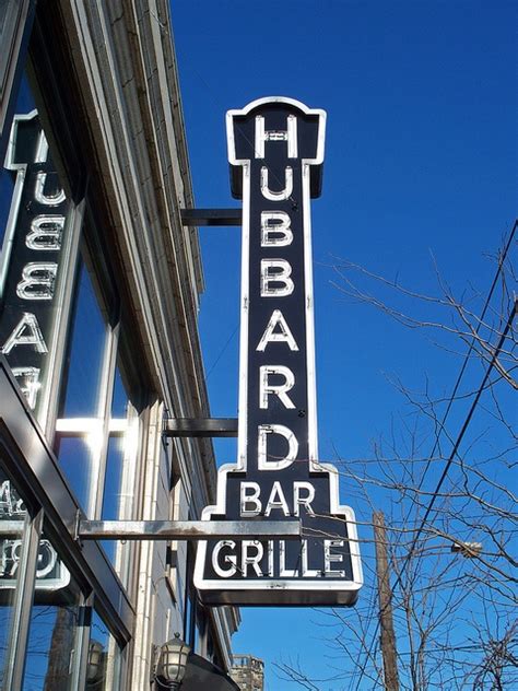 Oh Columbus Hubbard Bar And Grille Cool Neon Signs Retro Sign Bar Signs