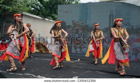 Barongan Blora Dance Bhinneka Tunggal Ika Stock Photo 1300652386