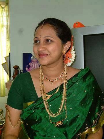 Tamil Aunty Hot Navel Exposing Photos Images Pictures Beauty