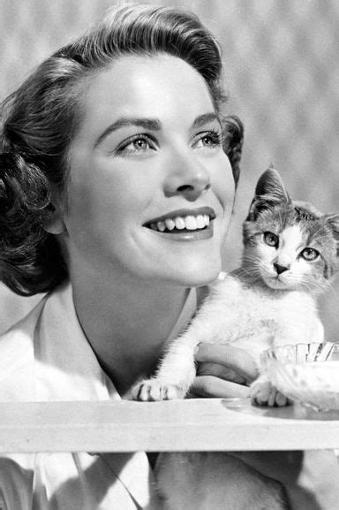 The 50 Most Fabulous And Famous Cat Ladies Of All Time