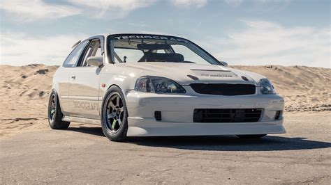 This K20 Type R Powered 1996 Honda Civic Hatchback Is Back On Track