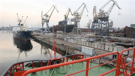 Russian Shipbuilders Told No More State Money for Foreign Equipment