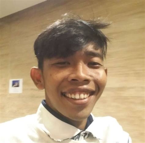 Dede sunandar klarifikasi utang 40 juta sampai resep rahasia cireng! Pengakuan Komedian Dede Sunandar: KDRT Hingga Talak Istri ...