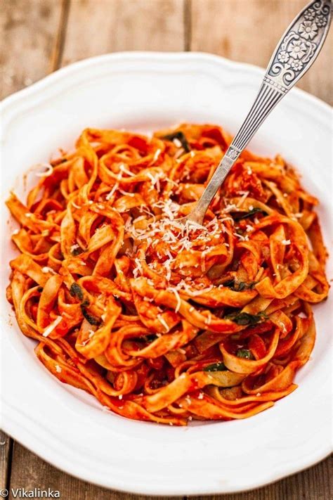 Tagliatelle with Pancetta, Basil and Mozzarella | Cooking recipes ...