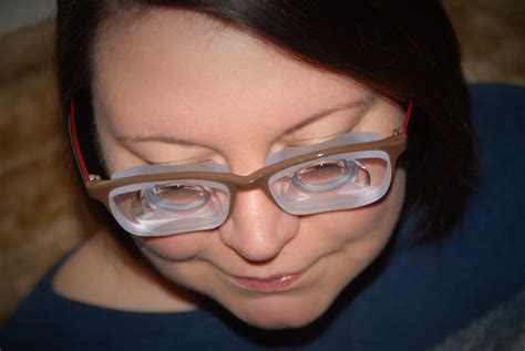 Biconcave Myodisc Glasses For Extreme Myopia Mädchen Mit Brillen