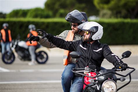 Conseils Pour Réussir Le Permis Moto Easy Monneret