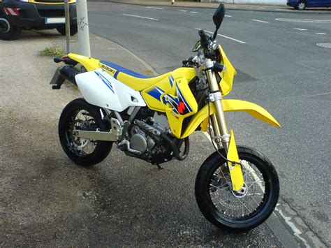 I purchased a 2005 suzuki drz 400s in 2006 and love it. 2006 Suzuki DR-Z 400 E - Moto.ZombDrive.COM