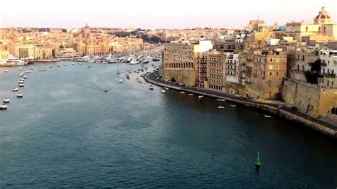 Avantages et inconvénients de malte ! Port de Malte... Malta, la Valette Harbor. - YouTube
