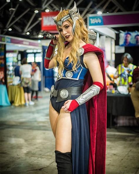 Awesome Lady Thor Cosplay Cosplay Cosplay Woman Lady Thor Cosplay