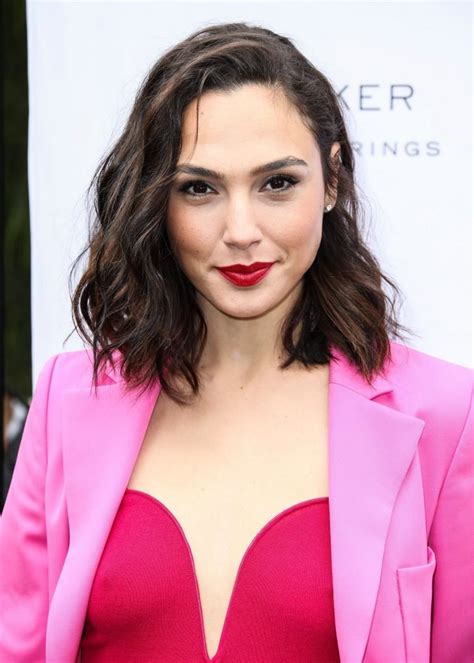 Check out this biography to know about her birthday, childhood, family life, achievements. Gal Gadot Sexy (18 Photos) | #TheFappening