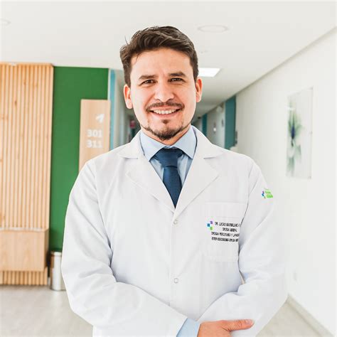 Dr. Lucas Maximiliano Ayala - Intervencionismo y Cirugía Mininvasiva