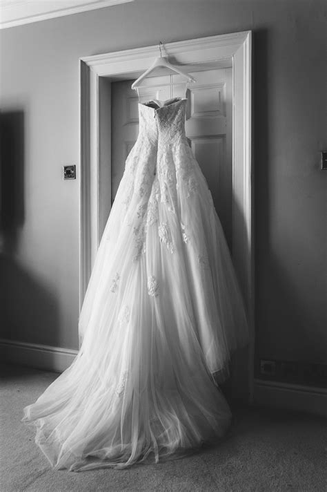 Wedding Dress Photography Ideas Bw