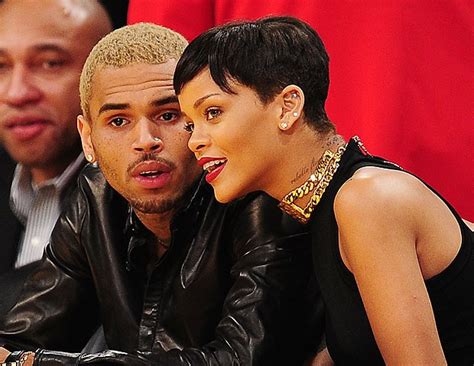 Fãs De Rihanna Ficam Furiosos Com Chris Brown Após Ele Comentar Em Foto
