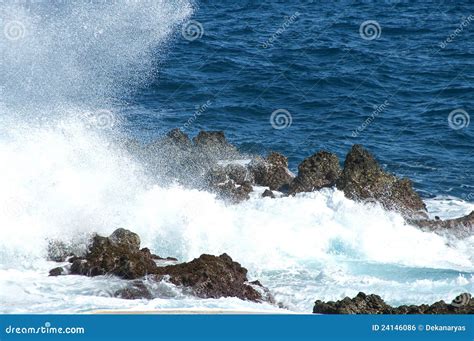 Seascape Hitting Rough Seas Rocks Stock Photos Free And Royalty Free