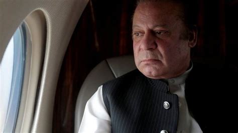 panama papers pakistan pm nawaz sharif survives corruption ruling bbc news