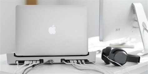 This one macbook dock will absolutely transform your office. 8 Best Docking Stations for Your MacBook Pro - Make Tech ...