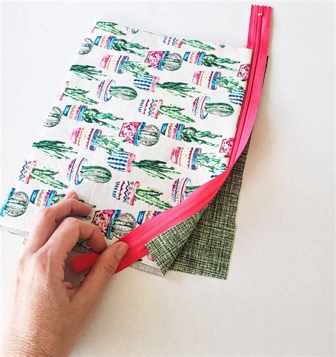 How To Sew A Zippered Pouch Sassy Cassys