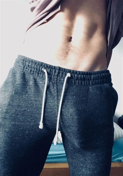 Pingl Sur Male Jogger Bulge