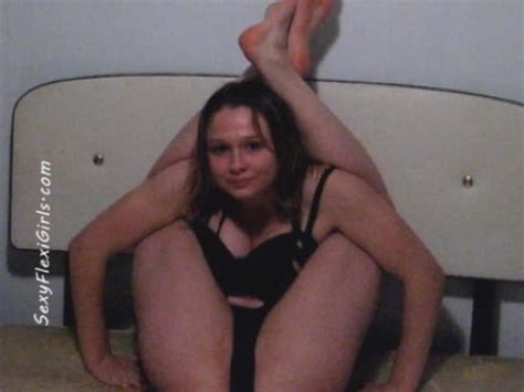 Flexible Girls Naked Gymnastics Show Acrobats Page