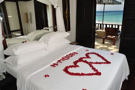 48 Popular Inspiration Hotel Room Romantic Decoration