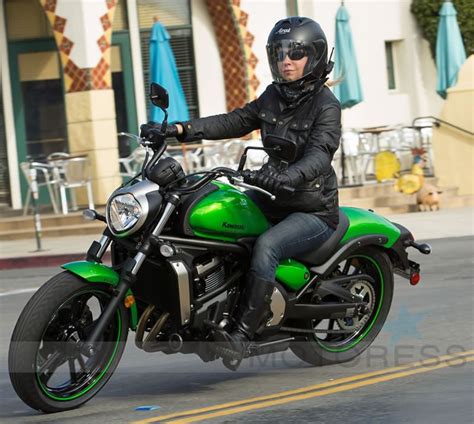 The vulcan® s motorcycle delivers exhilarating sport cruiser performance for maximum. Kawasaki Vulcan S Sporty Cruiser Adjusts to Fit | Woman ...