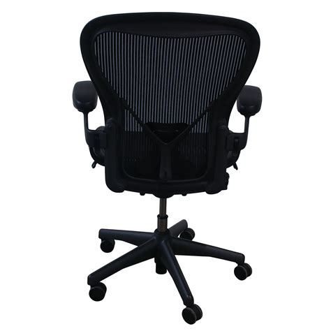 View gallery ( 30 ) for iconic comfort — aeron is our most admired and recognized ergonomic office chair. Herman Miller Aeron PostureFit Used Size C Task Chair, Carbon - National Office Interiors and ...