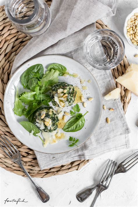 Spinat Kn Del Mit Gebr Unter Butter Parmesan Regenbogenaufdemtisch