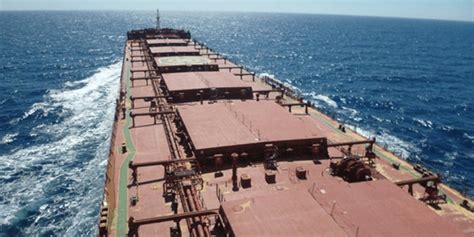 Diana Shipping Sells 2001 Built Panamax Dry Bulk Vessel