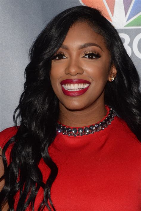 12 Celebs Who Rock Some Pretty Stunning Weaves Gallery