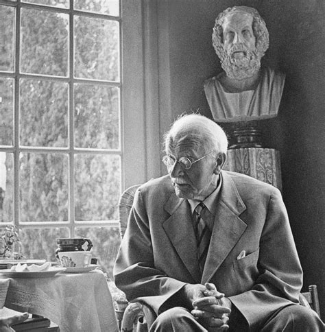 Biography of Carl Jung: Founder of Analytical Psychology
