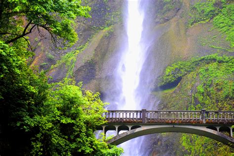 Beautiful Multnomah Falls In Oregon Usa 6 Pics I Like To Waste My Time
