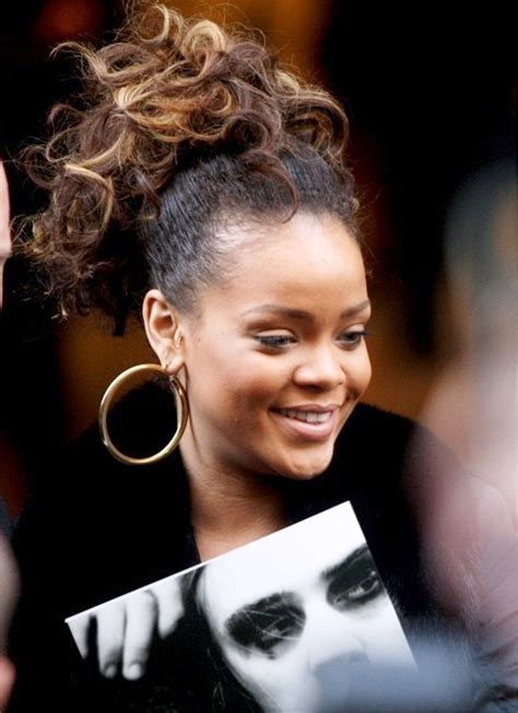 Pictures Of Rihanna High Ponytails