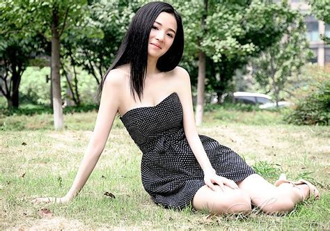 Asian Member Profile Lijing From Wuhan 28 Yo Hair Color Black