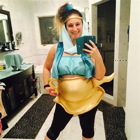15 Pregnant Halloween Costumes Thatll Help You Win Halloween Fotos