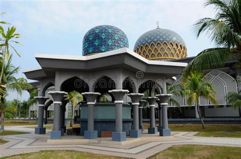 The rol project seeks to transform the klang and gombak rivers into vibrant waterfronts, with full completion expected in 2020. Wassing Van Sultan Abdul Samad Mosque (KLIA-Moskee) Stock ...