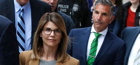 actress lori loughlin and husband plead not guilty in college bribery scandal inside pulse