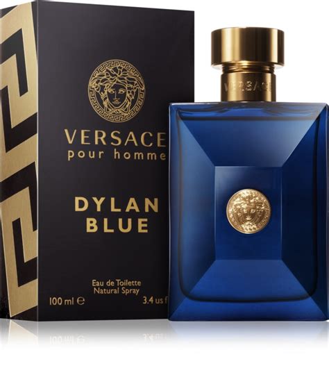 The versace dylan blue eau de toilette lets you experience a whiff of cool mediterranean breeze for masculine freshness that will linger on. Versace Dylan Blue, eau de toilette per uomo 100 ml ...