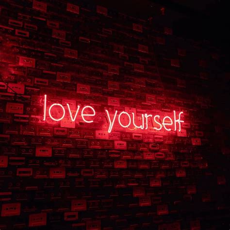 Love Yourself 💗🙌🏽 Red And Black Wallpaper Red Aesthetic Grunge Dark