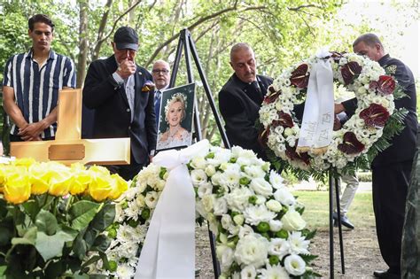 Zsa Zsa Gabor Finally Laid To Rest 5 Years After Her Death