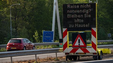In den niederlanden bietet u.a wenn sie aus den niederlanden nach deutschland einreisen, müssen sie darauf achten, dass es in nrw und. Niederlande Und Türkei Verschärfen Einreiseregeln ...