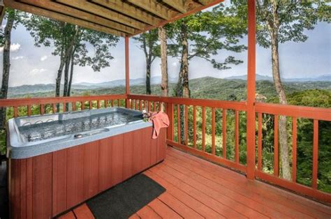 Amazing Views Cabin Rentals Cabin In Gatlinburg Tennessee