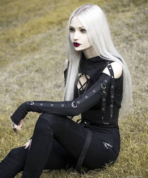 Pin By Nikolai On Готы Gothic Outfits Hot Goth Girls Goth Fashion