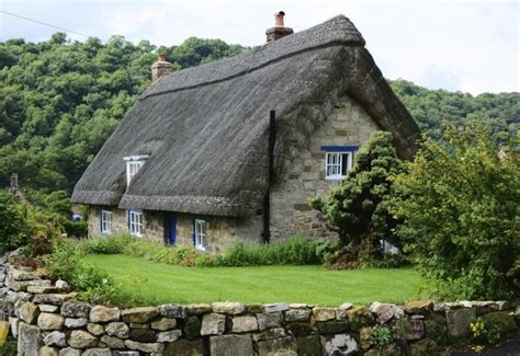 5,673 likes · 70 talking about this. How to Decorate an English Country Cottage (with Pictures ...