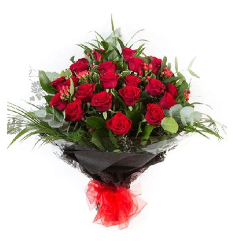 15 Red Roses Bouquet Chandigarh Florist