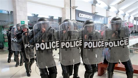 Ahora la policía investiga los cargos de los que se le acusa por diversos juicios pendientes y pasará mañana a disposición judicial. EE.UU. sanciona a la Policía Nacional de Nicaragua y a ...