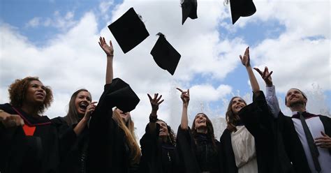 20 Graduation Quotes To Help You Feel Like A Boss When You Walk Across