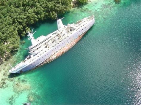 Abandoned Cruise Ship The World Discoverer Terk Edilmiş Yerler