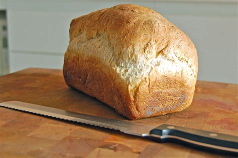 Pour réussir un pain maison qui soit aussi bon (voire meilleur!) qu'à la boulangerie, il faut les bons ingrédients. Pain ménage | Julie Aubé