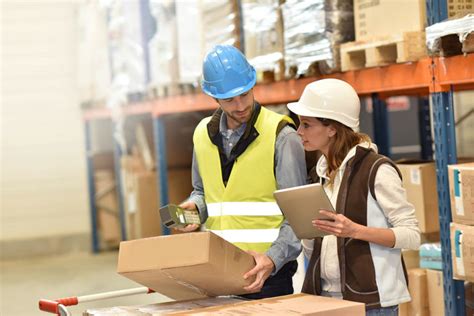 What Does A Cargo Freight Agent Do And How To Become One
