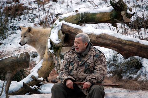 This 79 Year Old Man Became An Alpha Male After Living Among Wolves